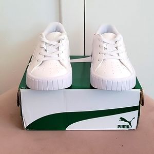 White Puma sneakers size 9 (toddler)